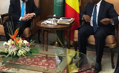 chanceler Ernesto Araújo, durante encontro com o presidente do Senegal, Macky Sall