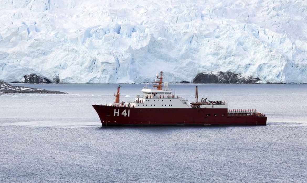 Navio polar Almirante Mximiano