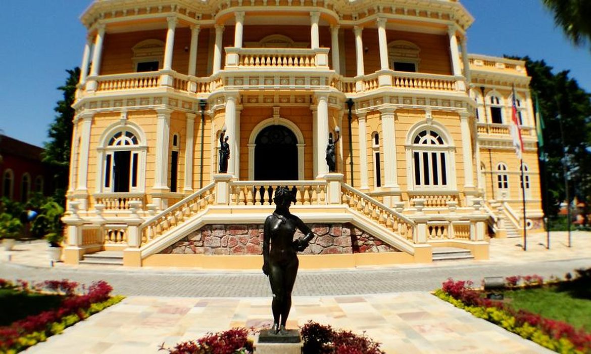 Palácio Rio Negro, em Manaus. A capital do Amazonas terá apenas candidatos homens na disputa pela prefeitura 