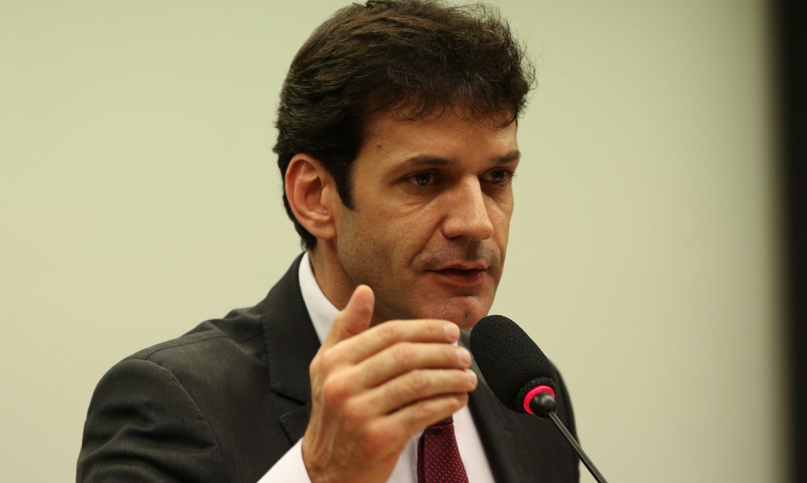 O ministro do Turismo, Marcelo Álvaro Antônio, participa da comissão de cultura da Câmara dos Deputados