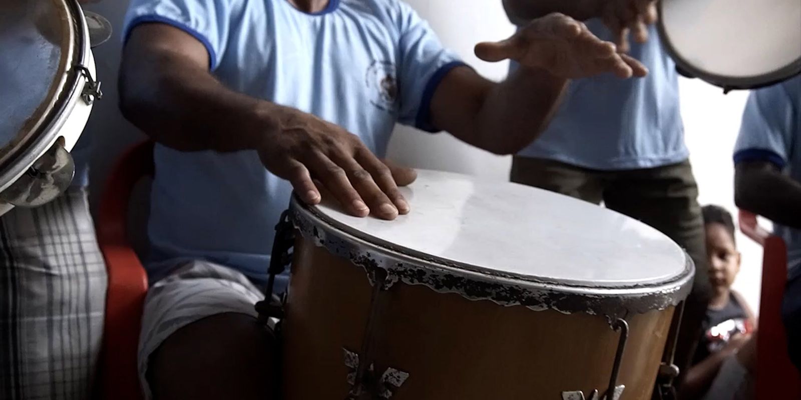 Samba de roda no interior da Bahia é tema do Caminhos da Reportagem