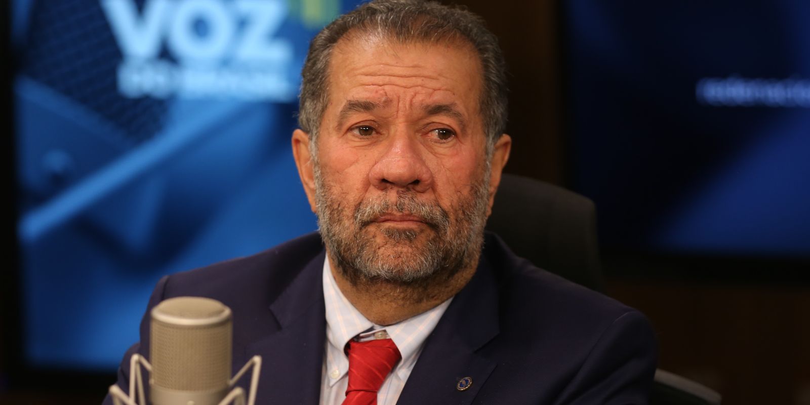 Ministro da Previdência Social, Carlos Lupi, na Voz do Brasil | Agência ...