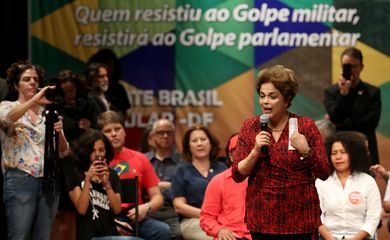 Brasília - A presidente afastada Dilma Rousseff participa de Ato da Frente Brasil Popular (Wilson Dias/Agência Brasil)
