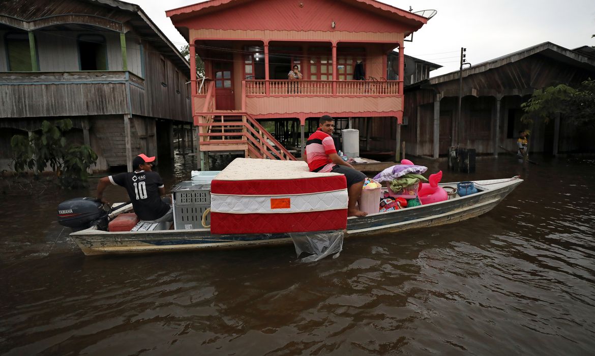 Cheia do Rio Amazonas/Cidades inundadas no estado do Amazonas