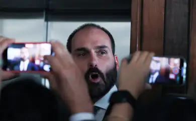 STF torna Eduardo Bolsonaro réu por atuação nos EUA para coagir Corte