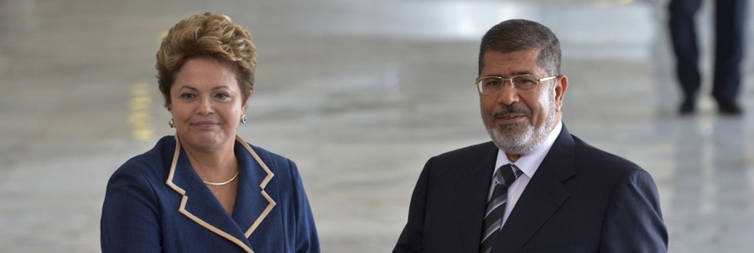 A presidenta Dilma Rousseff recebe, no Palácio do Planalto, o presidente egípcio, Mouhamed Mursi