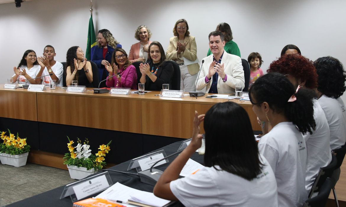 Brasília (DF) 19/04/2023 - A primeira-dama Janja Lula da Silva participar da abertura da 313ª Assembleia Ordinária do Conselho Nacional dos Direitos da Criança e do Adolescente (Conanda). 
Foto: Antonio Cruz/Agência Brasil