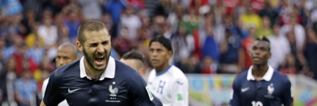 Benzema marca o primeiro gol pela França na partida contra Honduras