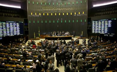 Brasília -  Plenário da Câmara dos Deputados durante sessão para votação do decreto de intervenção federal na segurança pública do Rio de Janeiro (Wilson Dias/Agência Brasil)
