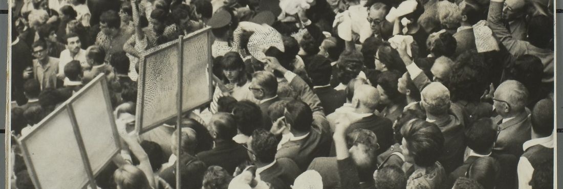 Marcha da Família com Deus pela Liberdade em 19 de março de 1964 Marcha da Família com Deus pela Liberdade chega na Praça da Sé em São Paulo no dia 19 de março de 1964