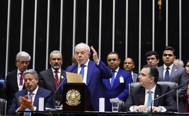Lula toma posse no Congresso Nacional