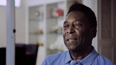 Cena do filme "Pelé - A Origem"