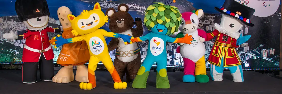 Mascote Olímpico e Paralímpico - com amigos Depois de passearem pelo Rio de Janeiro, os mascotes visitantes de outros Jogos conheceram neste domingo os mascotes dos Jogos Olímpicos e Paralímpicos Rio 2016 e se despediram da cidade