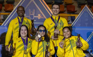 18.10.25 - EQUIPE FEMININA MARIANA D'ANDREA, TAYANA MEDEIROS E LARA LIMA - Mundial de Halterofilismo Cairo 2025 no The Club Sports City, na Cairo New Capital, Egito. Foto: Alessandra Cabral/CPB