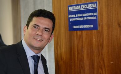 O juiz federal Sergio Moro participa na Comissão de Constituição, Justiça e Cidadania (CCJ) do Senado de audiência pública sobre projeto que altera o Código de Processo Penal (Fabio Rodrigues Pozzebom/Agência Brasil)