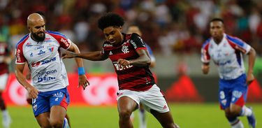 Flamengo 1 x 2 Fortaleza