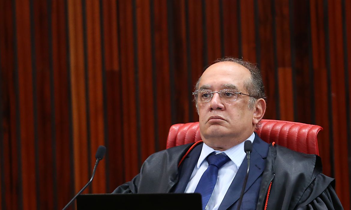 Brasília - O presidente do Tribunal Superior Eleitoral, ministro Gilmar Mendes, durante julgamento da chapa Dilma-Temer(José Cruz/Agência Brasil)
