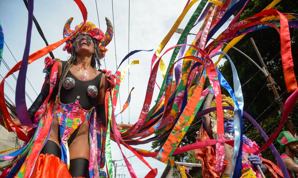 Carnaval deve movimentar R$ 5 bi na economia do Rio de Janeiro