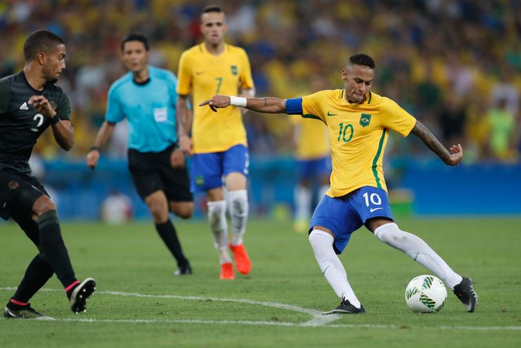 Rio de Janeiro - A seleção brasileira de futebol enfrenta a Alemanha, no Maracanã, em busca da medalha de ouro nas Olimpíadas Rio 2016 (Fernando Frazão/Agência Brasil)