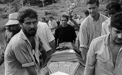 No dia 17 de abril de 1996, 19 trabalhadores rurais sem-terra foram mortos no episódio que ficou conhecido como massacre de Eldorado dos Carajás