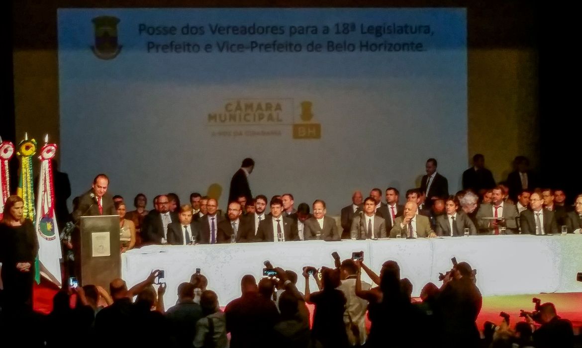 Belo Horizonte - Alexandre Kalil toma posse na Câmara de Vereadores de Belo Horizonte (Léo Rodrigues/ Agência Brasil)