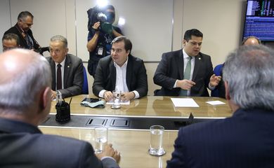 Os presidentes da Câmara dos Deputados, Rodrigo Maia e  do Senado, Davi Alcolumbre,se reúne com o ministro da Economia, Paulo Guedes,  para discutir questões sobre reforma tributária 