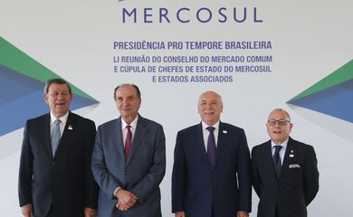 Brasília - Foto oficial da 51ª Reunião do Conselho do Mercado Comum do Mercosul, no Palácio Itamaraty, com os chanceleres do Uruguai, Brasil, Paraguai e Argentina (Valter Campanato/Agência Brasil)