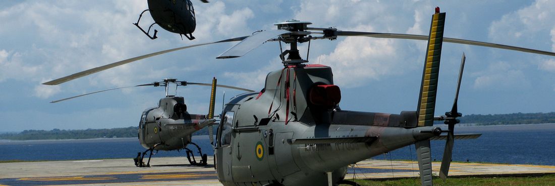 Helicóptero da FAB decola na Amazônia