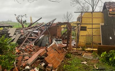 14/07/2023 - Estragos feito pelo ciclone extratropical que atingiu o Rio Grande do Sul. Foto: Defesa Civil/RS