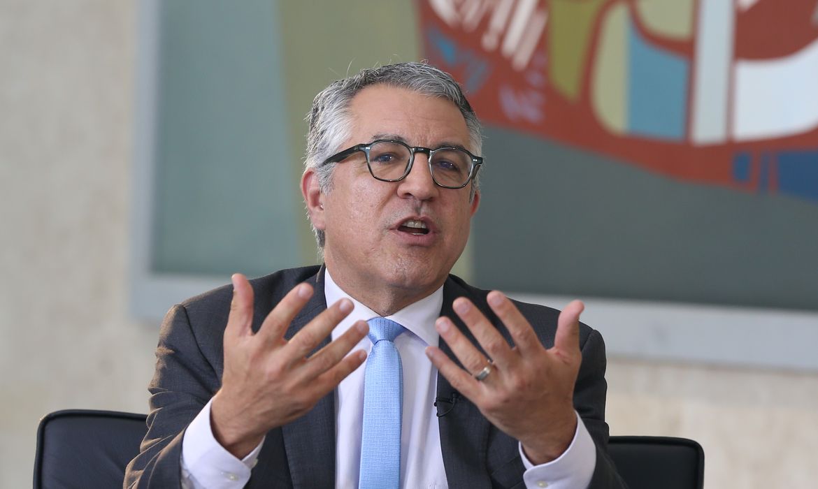 Brasília (DF), 10-04-2023 – O ministro de Estado Chefe da Secretaria de Relações Institucionais da Presidência da República, Alexandre Padilha, participa do programa Sem Censura da TV Brasil. Foto Valter Campanato/Agência Brasil.