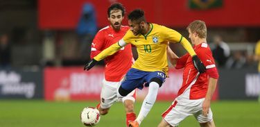 Seleção brasileira de futebol enfrenta a Áustria