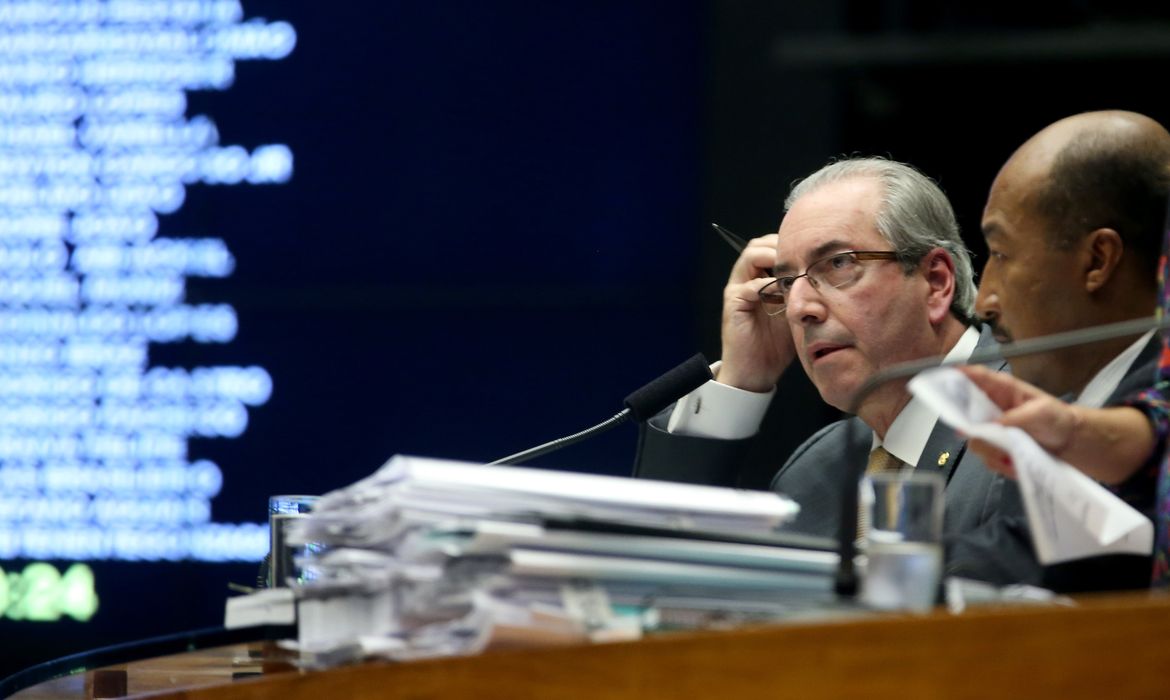 Brasília - Presidente da Câmara, Eduardo Cunha, põe em votação MP sobre renegociação de dívidas de produtores rurais e de caminhoneiros  (Wilson Dias/Agência Brasil)