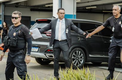 Brasília, 22/02/2024, O ex presidente Jair Bolsonaro chega a Polícia Federal para prestar depoimento. Foto: Rafa Neddermeyer/Agência Brasil