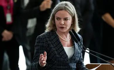 Brasília (DF), 10/03/2025 - Cerimônia de transmissões de cargos e posse, da ministra da secretaria de relações institucionais, Gleisi Hoffman.
Foto: Jose Cruz/Agência Brasil