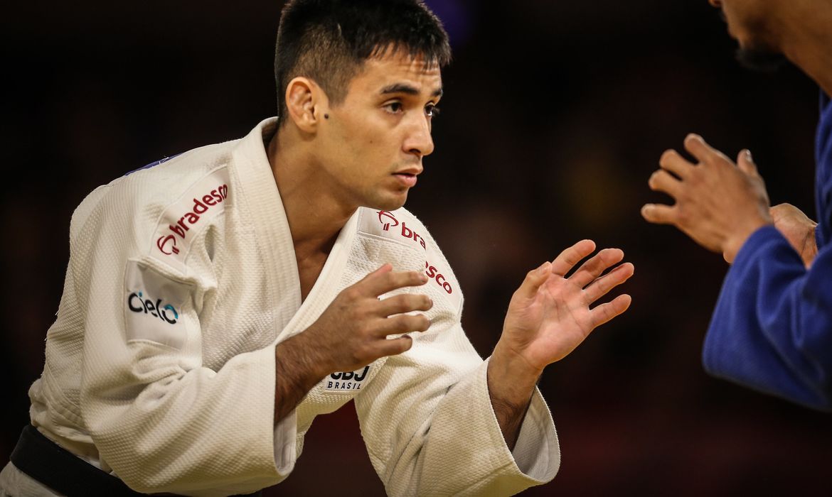 Brasileiro Eric Takabatake ocupa o 11º lugar no ranking mundial e tem ótimas chances de se classificar para os Jogos de Tóquio (Japão).