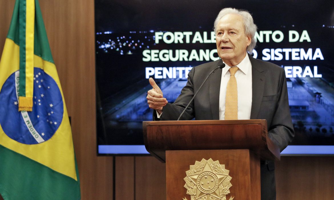 Brasília (DF), 13/02/2025 - O ministro da Justiça e Segurança Pública, Ricardo Lewandowski, apresenta balanço detalhado dos investimentos e das medidas implementadas pela pasta para reforçar a segurança nas unidades prisionais do Sistema Penitenciário Federal. O foco da apresentação terá ênfase nas ações executadas após a fuga de dois detentos da Penitenciária Federal de Mossoró, no Rio Grande do Norte, em 14 de fevereiro de 2024. Foto: Bruno Peres/Agência Brasil