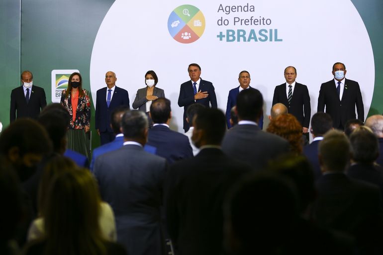 O presidente Jair Bolsonaro participa do lançamento da Agenda Prefeito + Brasil, no Palácio do Planalto.