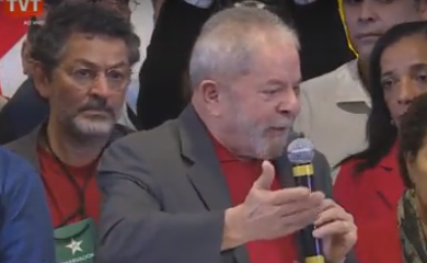 O ex-presidente Luiz Inácio Lula da Silva faz pronunciamento sobre a denúncia apresentada contra ele pelo Ministério Público Federal no âmbito da Operação Lava Jato 