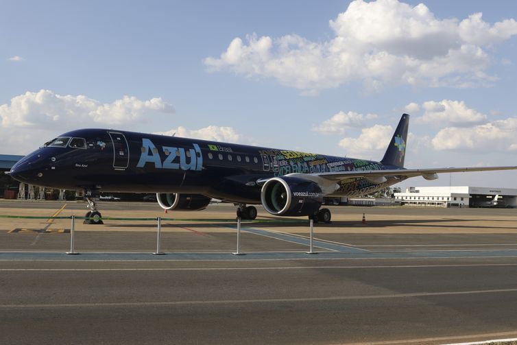 Apresentação do jato Embraer 195-E2, a maior e mais moderna aeronave comercial já produzida no Brasil, adquirida pela Azul Linhas Aéreas