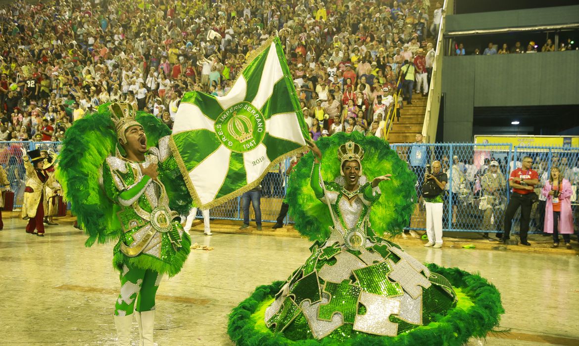 Desfile da Império Serrano no Carnaval 2019 no Rio de Janeiro