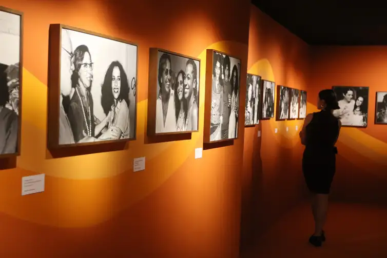 São Paulo (SP), 09/05/2024 - Mostra Encontros da fotógrafa Thereza Eugênia, com curadoria de André Sturm, no Museu da Imagem e do Som - MIS. Foto: Rovena Rosa/Agência Brasil