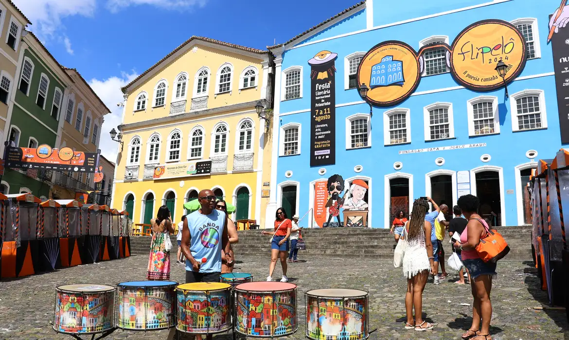 Salvador (BA), 10/08/2024 - Fachada da Fundação Casa de Jorge Amado durante a Festa Literária Internacional do Pelourinho - Flipelô, que homenageia Raul Seixas, no Largo do Pelourinho. Foto: Rovena Rosa/Agência Brasil