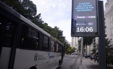 Relógios digitais informam quantidade de pessoas circulando nos bairros do Rio de Janeiro
