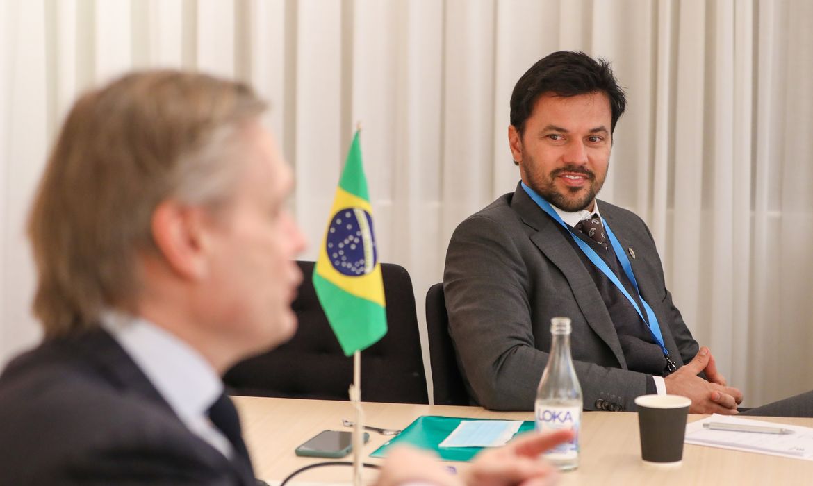 Ministro das Comunicações, Fábio Faria, durante visita à sede da Ericsson em Kista, Suécia