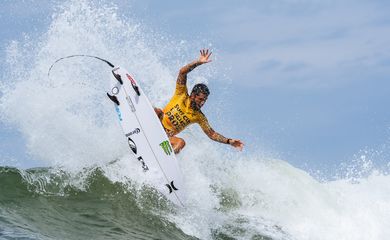 Filipe Toledo, wsl, liga mundial de surfe, el salvador