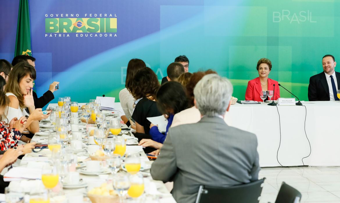Brasília - DF, 07/01/2016. Presidenta Dilma Rousseff durante café da manhã com jornalistas-setoristas do Palácio do Planalto. Foto: Ichiro Guerra/PR