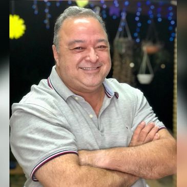 O vidro é 100% reciclável e esse processo pode acontecer infinitas vezes sem perda nenhuma. 