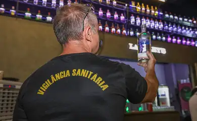 Brasília (DF), 03/10/2025 - Operação conjunta de órgãos do GDF para fiscalização de distribuidoras de bebidas alcoólicas.
ler menos
por Secretaria de Saúde do Distrito Federal
Fotos: Sandro Araújo/Agência Saúde DF