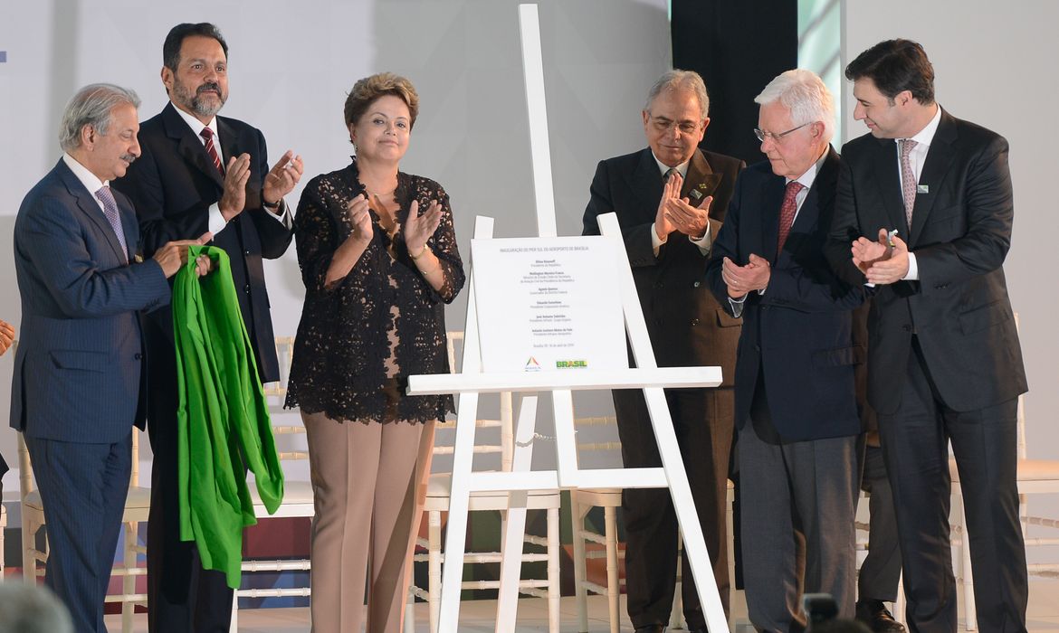 Presidenta Dilma Rousseff participa da inauguração do Píer Sul do Aeroporto Internacional de Brasília. Primeira grande obra de expansão com dez novas pontes de embarque (Fabio Rodrigues Pozzebom /Agência Brasil)
