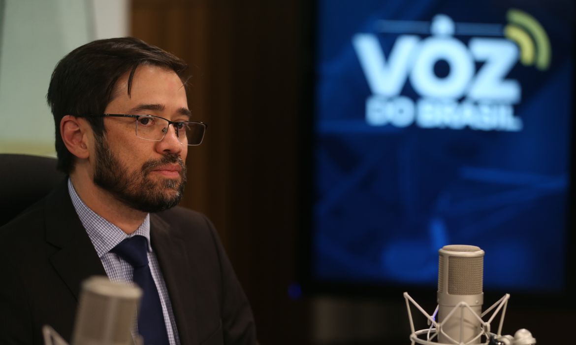 O diretor-geral da Polícia Federal, Márcio Nunes de Oliveira, é o entrevistado do programa A Voz do Brasil.